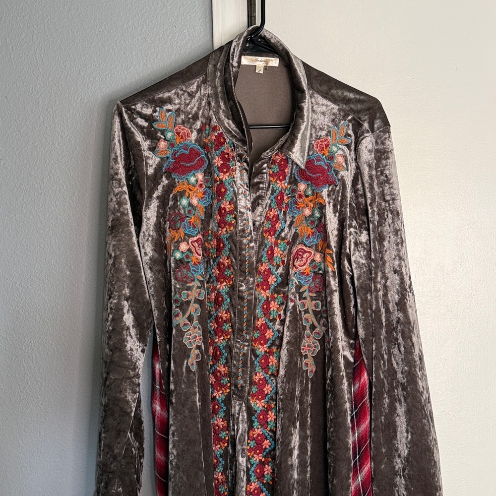 Gorgeous Andre’e By Unit Crushed Velvet Embroidered Plaid Duster Dress Lg - Picture 4 of 11